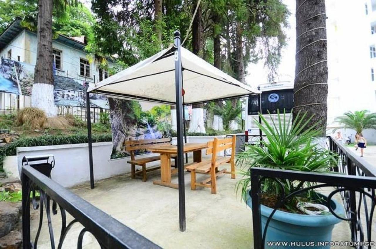 Hotel Nine Brothers Махинджаури Экстерьер фото