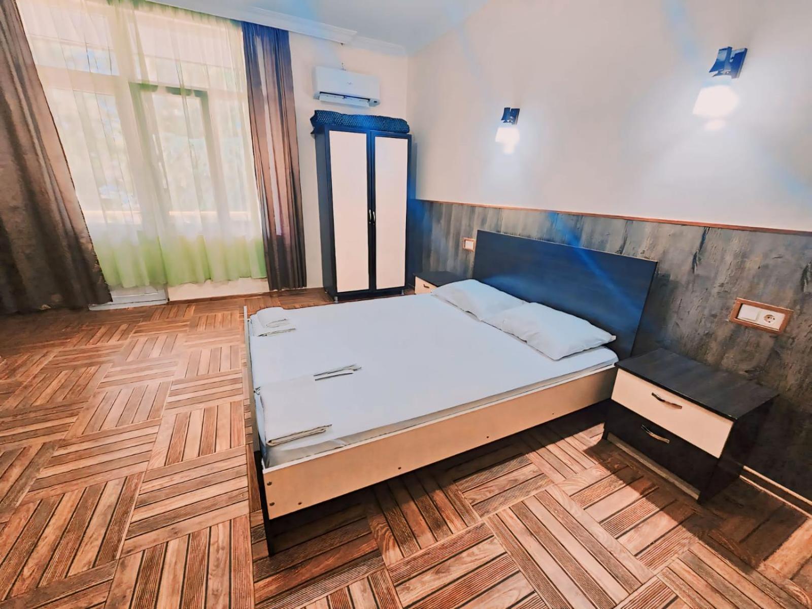 Hotel Nine Brothers Махинджаури Экстерьер фото